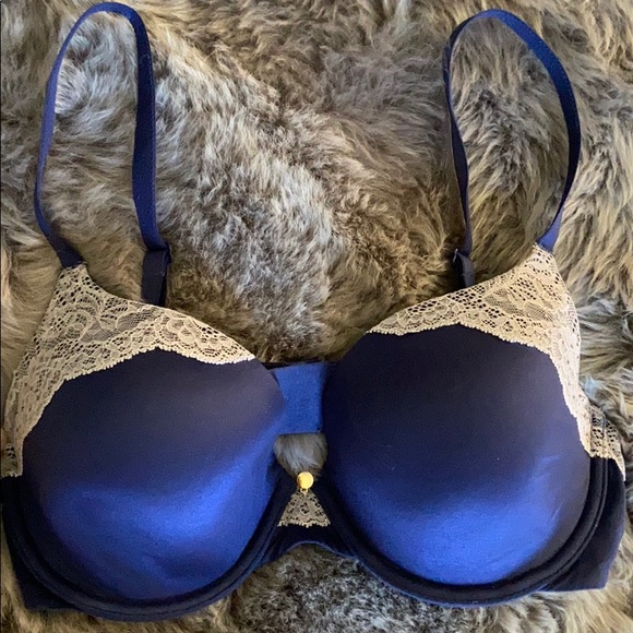 Victoria's Secret Other - Victoria’s Secret Lined Demi Bra